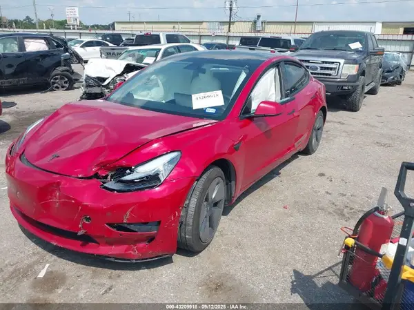 5YJ3E1EA3NF111219 2022 TESLA MODEL 3 - Image 2