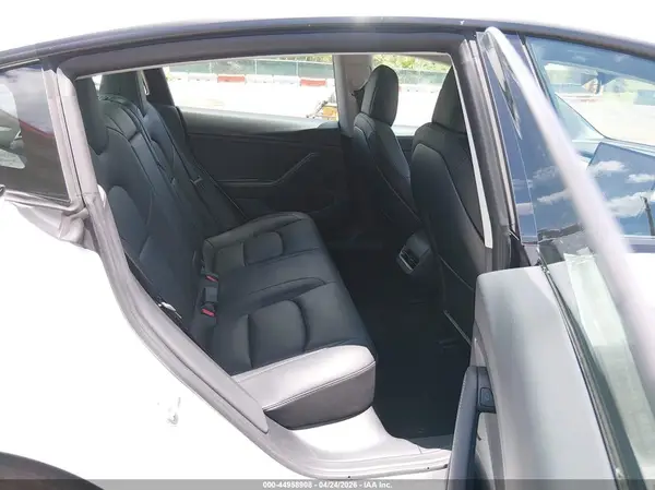 5YJ3E1EA3NF120745 2022 TESLA MODEL 3 - Image 8
