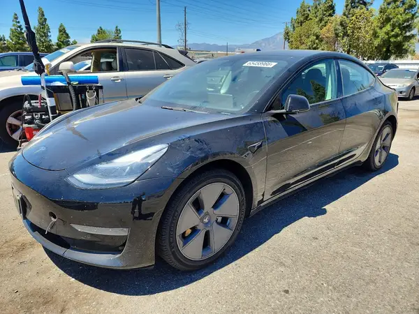 5YJ3E1EA3NF124732 2022 TESLA MODEL 3 - Image 1