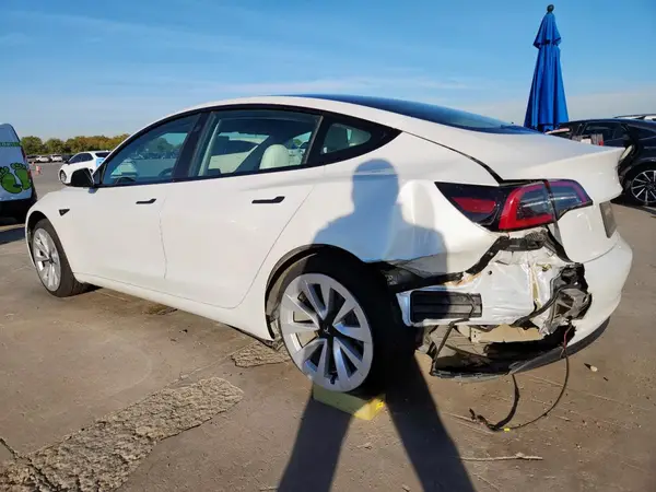 5YJ3E1EA3NF130627 2022 TESLA MODEL 3 - Image 2