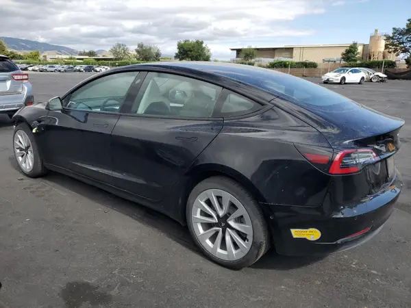 5YJ3E1EA3NF138582 2022 TESLA MODEL 3 - Image 2