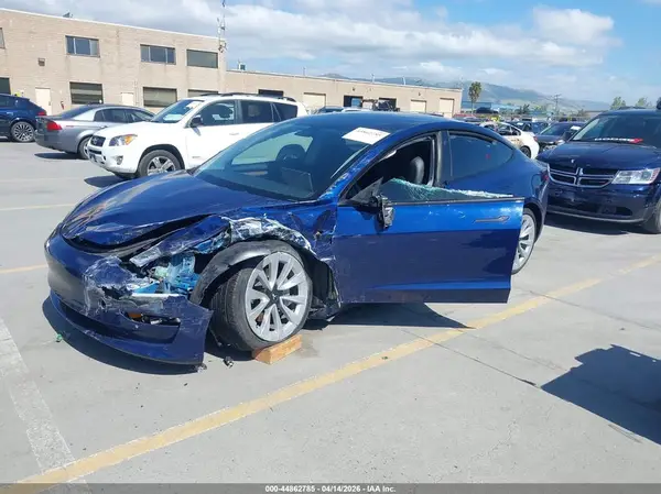 5YJ3E1EA3NF143202 2022 TESLA MODEL 3 - Image 2
