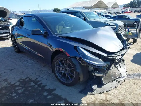 5YJ3E1EA3NF165054 2022 TESLA MODEL 3 - Image 1