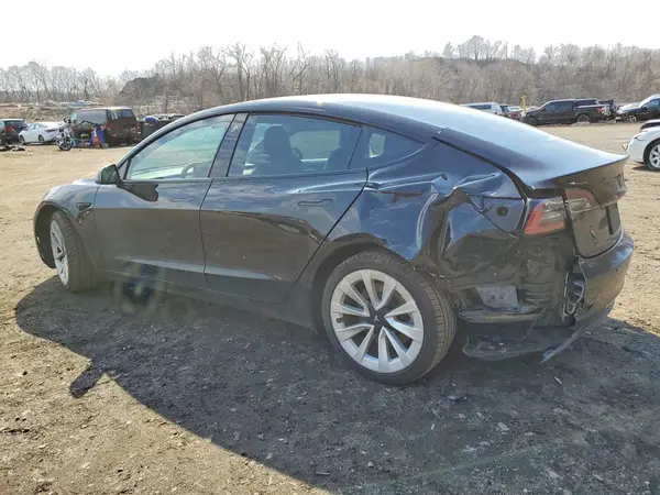 5YJ3E1EA3NF188883 2022 TESLA MODEL 3 - Image 2