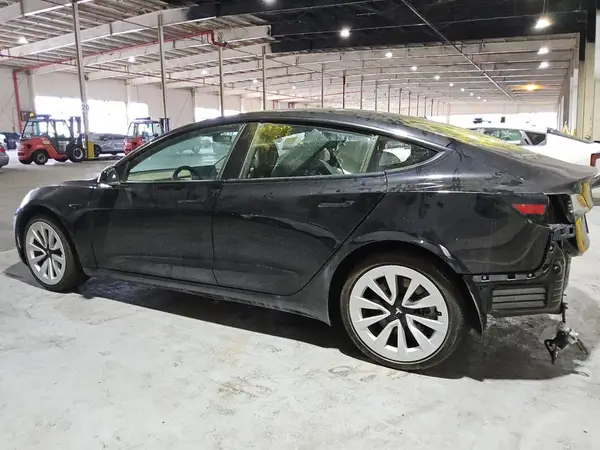 5YJ3E1EA3NF189872 2022 TESLA MODEL 3 - Image 2