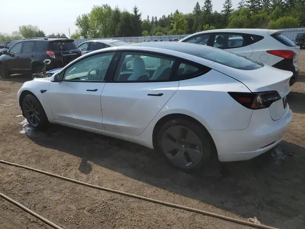 5YJ3E1EA3NF192867 2022 TESLA MODEL 3 - Image 2