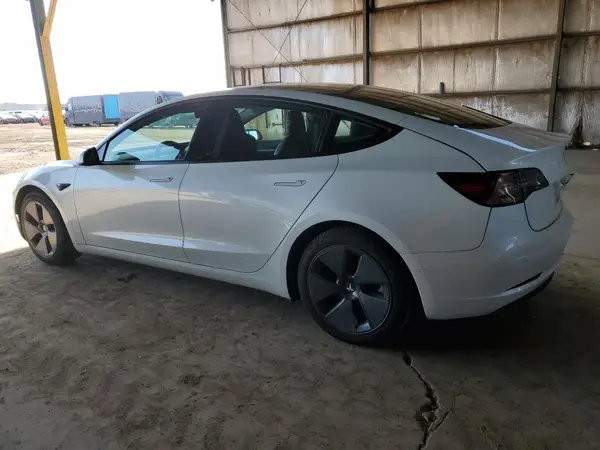 5YJ3E1EA3NF207500 2022 TESLA MODEL 3 - Image 2