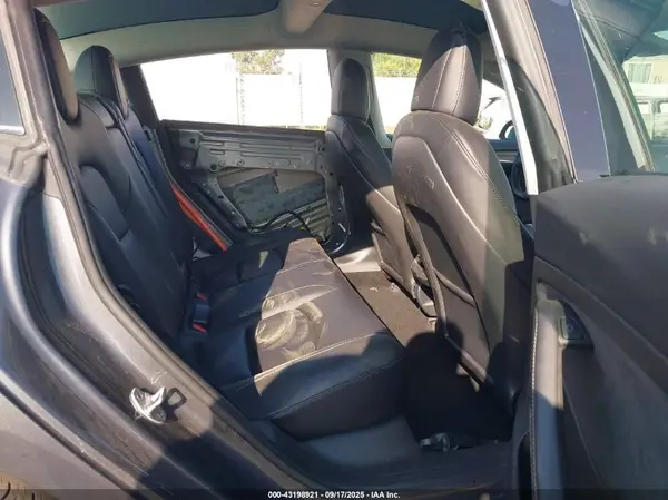 5YJ3E1EA3NF212082 2022 TESLA MODEL 3 - Image 8