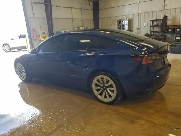 5YJ3E1EA3NF286005 2022 TESLA MODEL 3 - Image 2