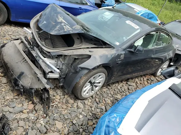 5YJ3E1EA3NF288398 2022 TESLA MODEL 3 - Image 1