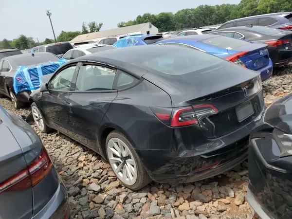 5YJ3E1EA3NF288398 2022 TESLA MODEL 3 - Image 2
