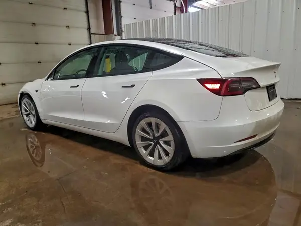 5YJ3E1EA3NF289177 2022 TESLA MODEL 3 - Image 2