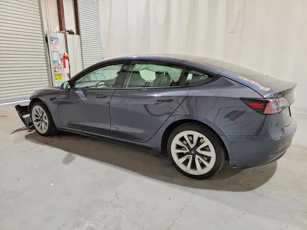 5YJ3E1EA3NF291088 2022 TESLA MODEL 3 - Image 2