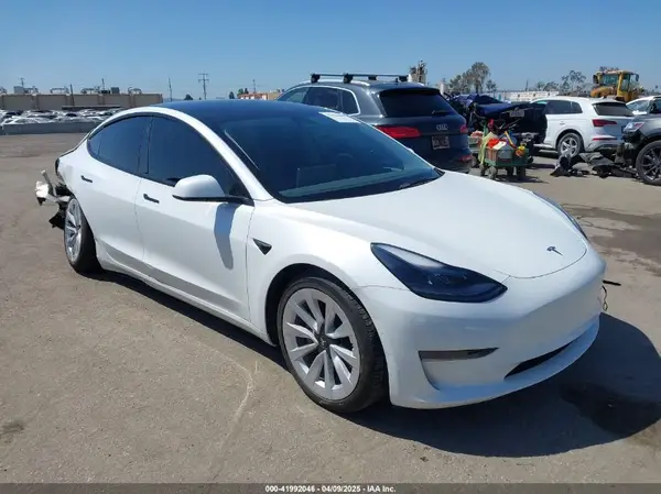 5YJ3E1EA3NF294282 2022 TESLA MODEL 3 - Image 1