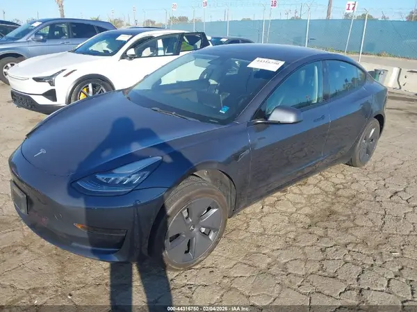 5YJ3E1EA3NF298820 2022 TESLA MODEL 3 - Image 2