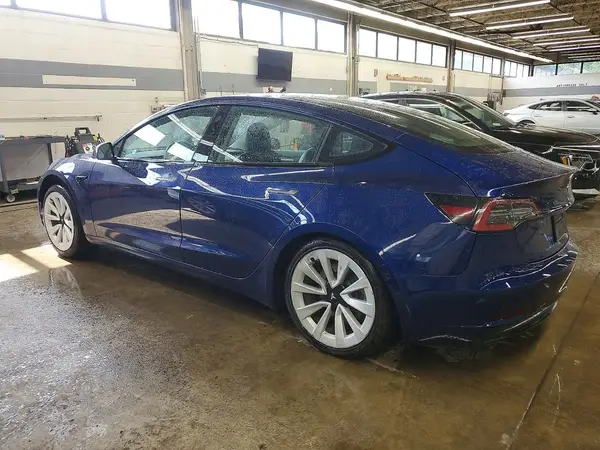 5YJ3E1EA3NF303840 2022 TESLA MODEL 3 - Image 2