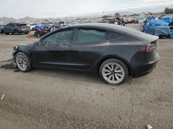 5YJ3E1EA3NF303899 2022 TESLA MODEL 3 - Image 2