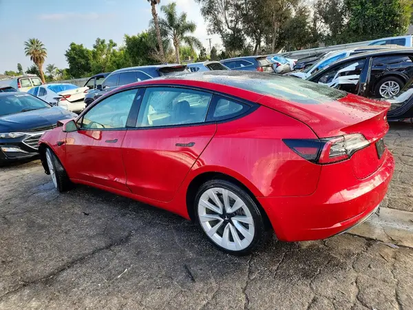5YJ3E1EA3NF304602 2022 TESLA MODEL 3 - Image 2