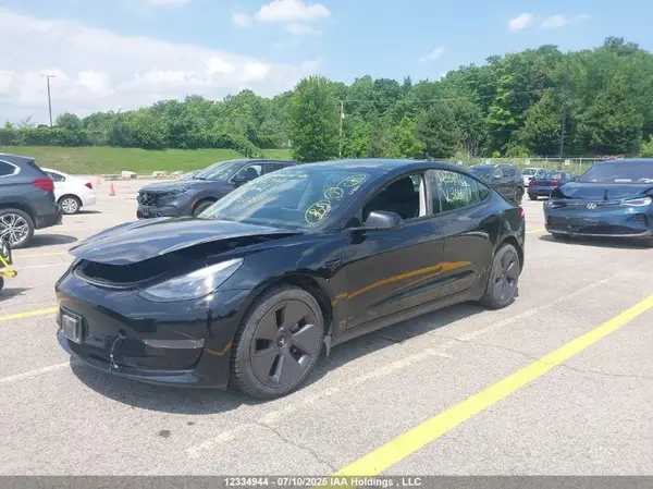 5YJ3E1EA3NF306057 2022 TESLA MODEL 3 - Image 2
