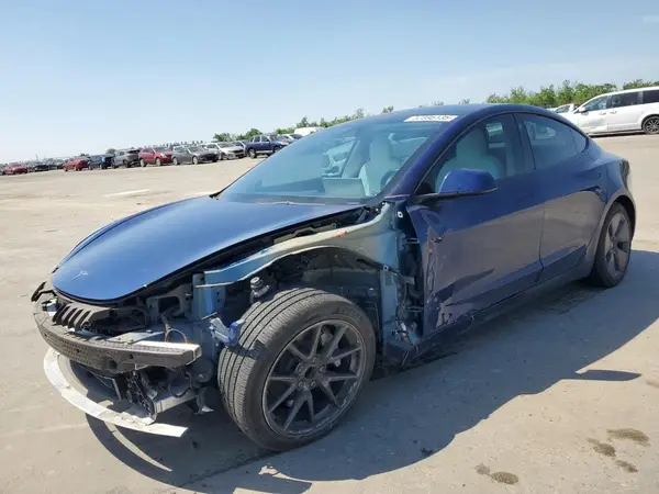 5YJ3E1EA3NF311758 2022 TESLA MODEL 3 - Image 1
