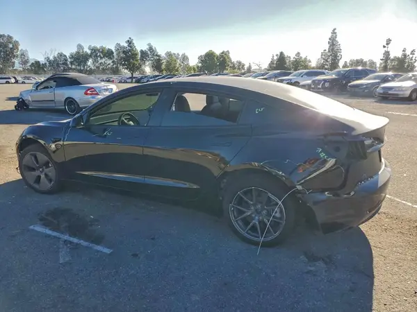 5YJ3E1EA3NF318595 2022 TESLA MODEL 3 - Image 2