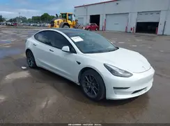 5YJ3E1EA3NF323649 2022 TESLA MODEL 3