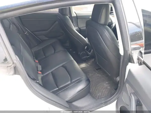 5YJ3E1EA3NF323649 2022 TESLA MODEL 3 - Image 8