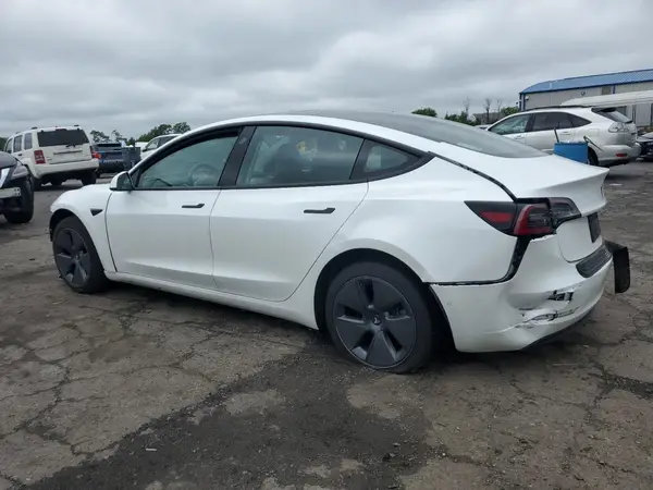 5YJ3E1EA3NF326020 2022 TESLA MODEL 3 - Image 2