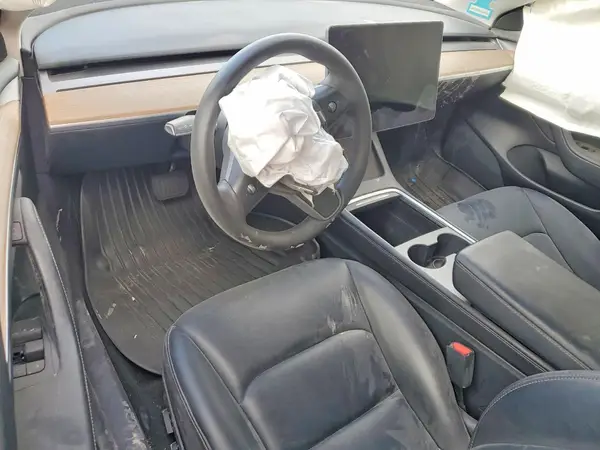 5YJ3E1EA3NF328768 2022 TESLA MODEL 3 - Image 8