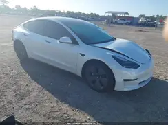 5YJ3E1EA3NF329452 2022 TESLA MODEL 3