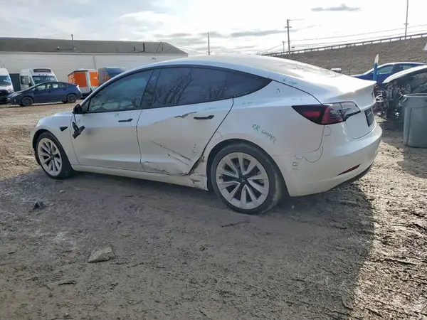 5YJ3E1EA3NF330486 2022 TESLA MODEL 3 - Image 2