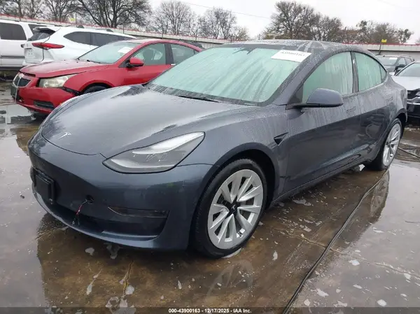 5YJ3E1EA3NF331363 2022 TESLA MODEL 3 - Image 2