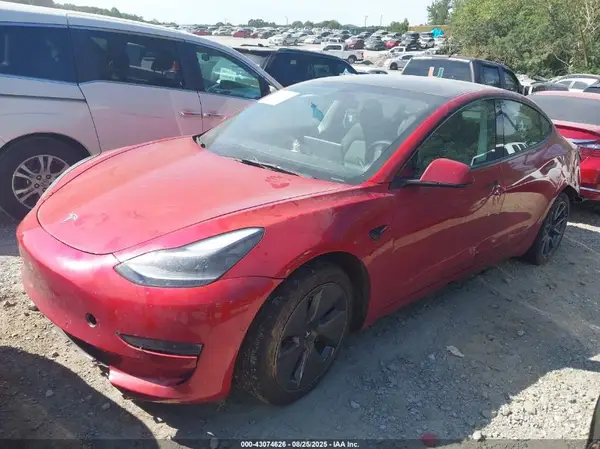 5YJ3E1EA3NF332285 2022 TESLA MODEL 3 - Image 2
