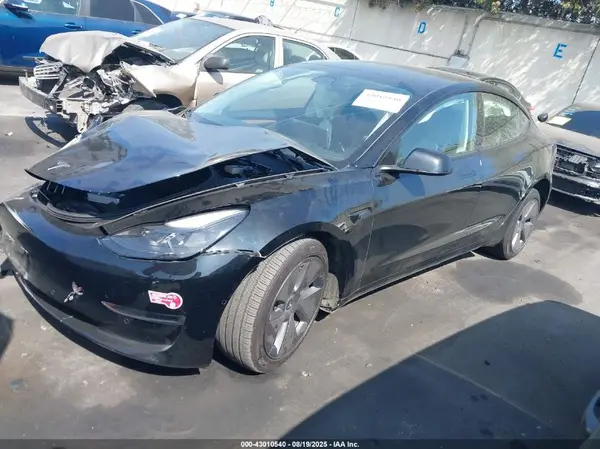 5YJ3E1EA3NF332335 2022 TESLA MODEL 3 - Image 2