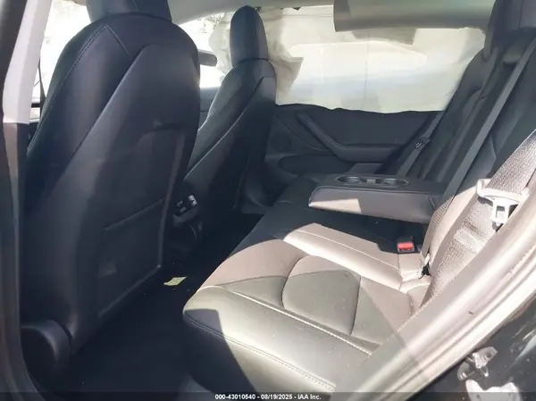5YJ3E1EA3NF332335 2022 TESLA MODEL 3 - Image 8