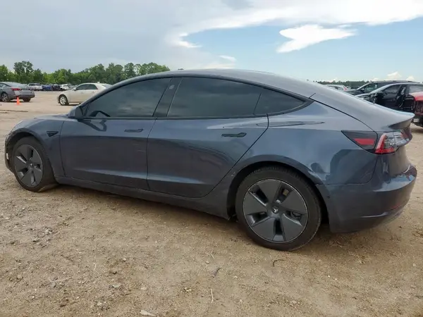5YJ3E1EA3NF336823 2022 TESLA MODEL 3 - Image 2