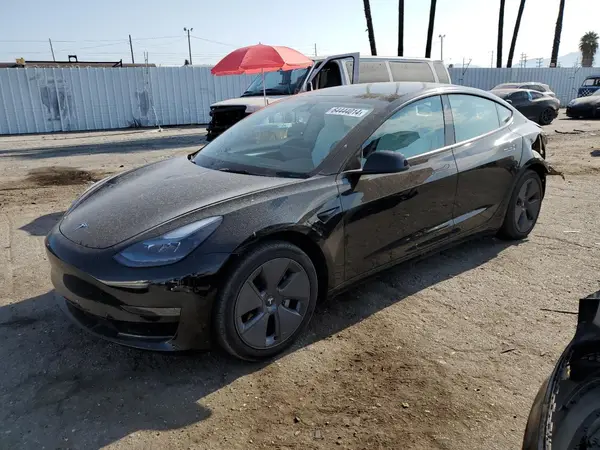 5YJ3E1EA3NF337745 2022 TESLA MODEL 3 - Image 1