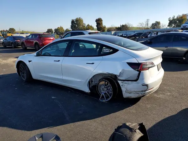 5YJ3E1EA3NF354450 2022 TESLA MODEL 3 - Image 2