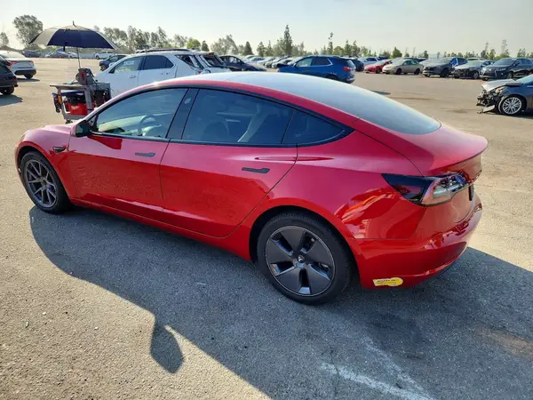 5YJ3E1EA3NF355887 2022 TESLA MODEL 3 - Image 2