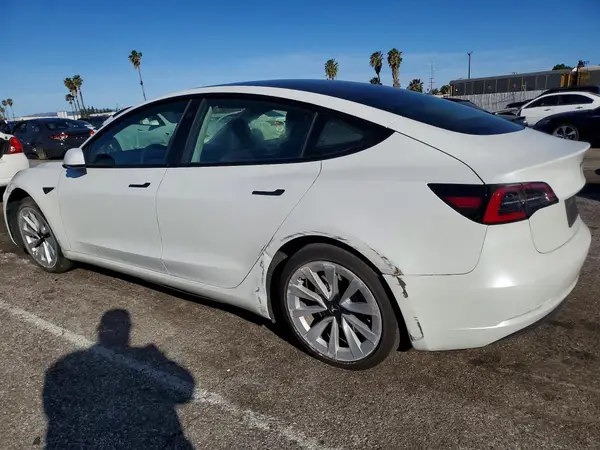 5YJ3E1EA3NF358689 2022 TESLA MODEL 3 - Image 2