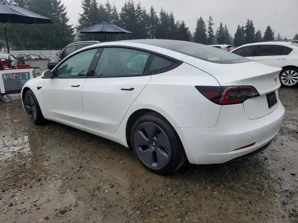 5YJ3E1EA3NF359826 2022 TESLA MODEL 3 - Image 2