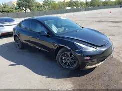 5YJ3E1EA3NF361947 2022 TESLA MODEL 3