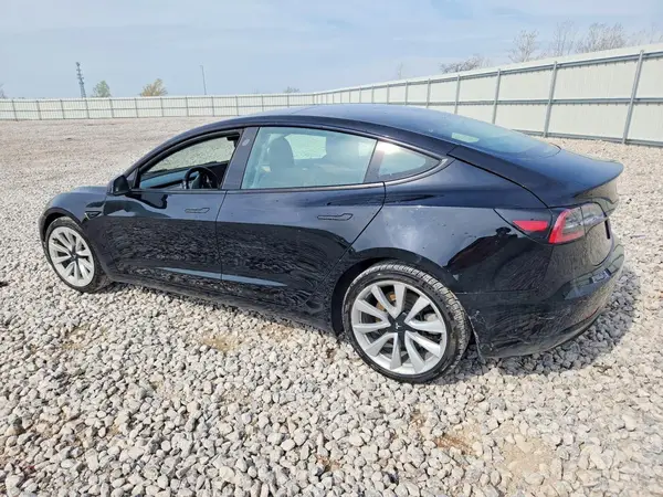 5YJ3E1EA3NF369028 2022 TESLA MODEL 3 - Image 2