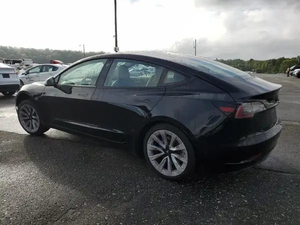 5YJ3E1EA3NF370258 2022 TESLA MODEL 3 - Image 2
