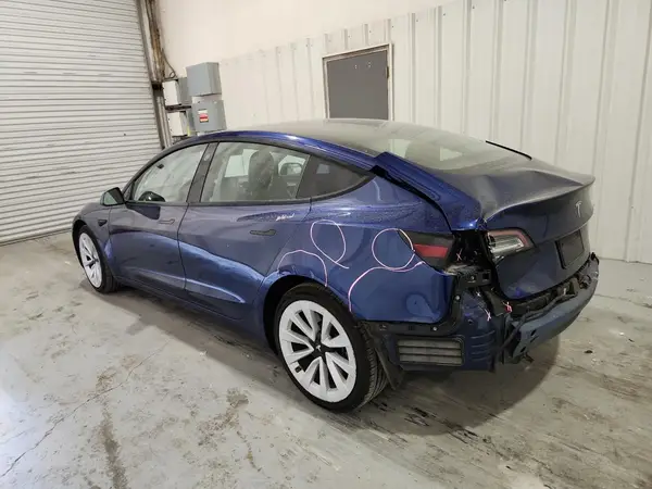 5YJ3E1EA3NF370843 2022 TESLA MODEL 3 - Image 2