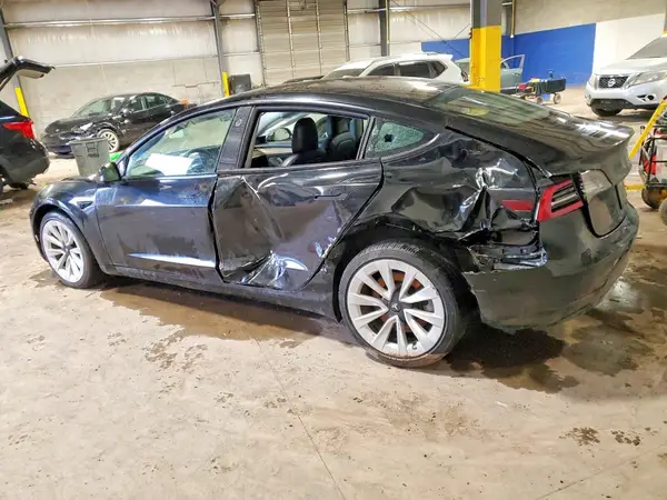 5YJ3E1EA3NF371443 2022 TESLA MODEL 3 - Image 2