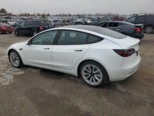 5YJ3E1EA3NF371636 2022 TESLA MODEL 3 - Image 2