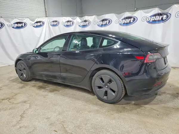 5YJ3E1EA3NF372009 2022 TESLA MODEL 3 - Image 2