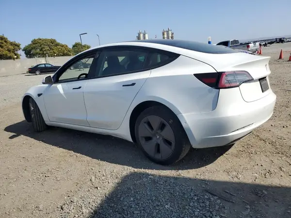 5YJ3E1EA3NF374049 2022 TESLA MODEL 3 - Image 2