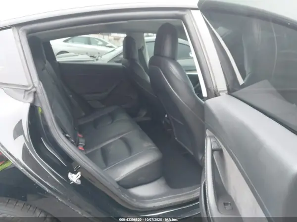 5YJ3E1EA3NF374052 2022 TESLA MODEL 3 - Image 8